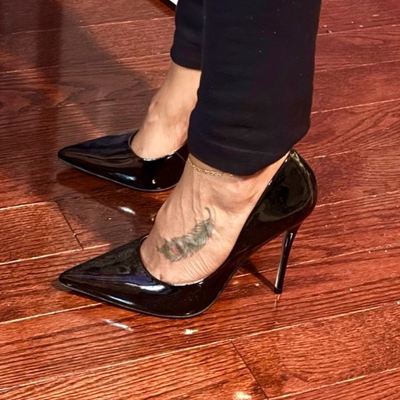 Saks Fifth Avenue Patent Leather Pom Pom Pumps Hidden Mini Platform Open Toe - Picture 17 of 17